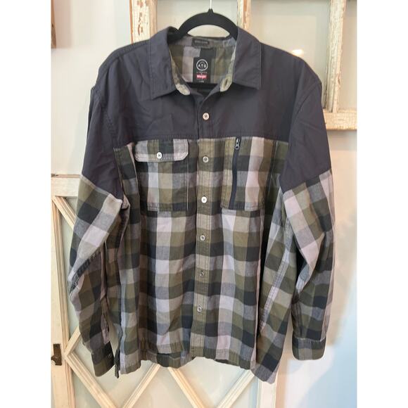 Wrangler ATG size XL button down top shirt - Picture 1 of 3